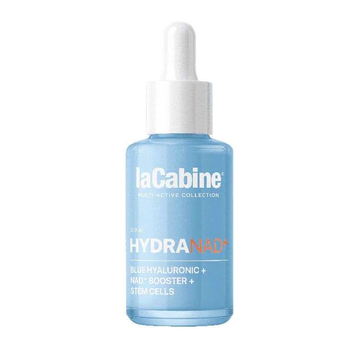 Flacon compte-gouttes bleu LaCabine Hydra NAD+ sérum 30 ml sur fond blanc